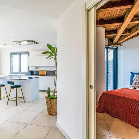 Entre Bateau Et By Interhome شقة